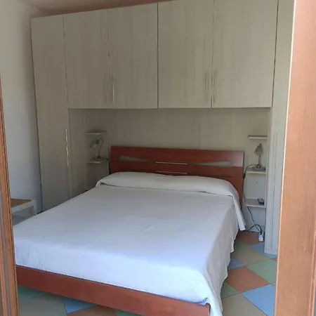 Apartman 18 B *